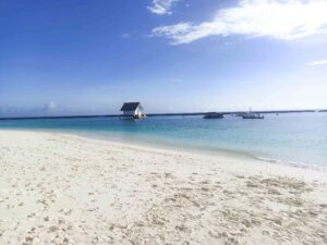 Personalstrand på en privat ö på Maldiverna